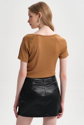 Imagen 2 del producto Polera Mujer Recogido Costado Camel