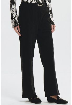 Imagen 2 del producto Pantalón Mujer Calce Recto Detalle Pretina Negro