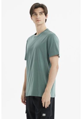 Imagen 2 del producto Polera Hombre Long Fit Básica Verde Pino- ll