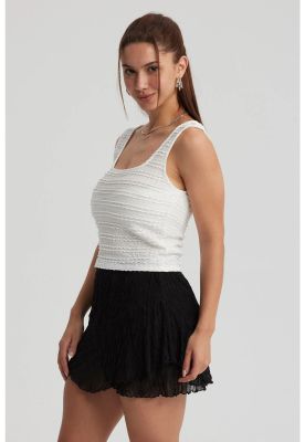 Imagen 2 del producto Polera Mujer Escote Cuadrado Blanco - lll