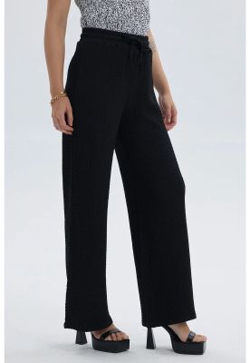 Imagen 2 del producto Pantalón Mujer Textura Pretina Con Amarras Negro