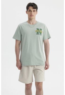 Imagen 1 del producto Polera Hombre Oversize Bordado Verde Claro