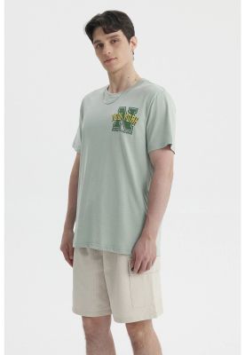 Imagen 2 del producto Polera Hombre Oversize Bordado Verde Claro