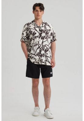 Imagen 2 del producto Bermuda Hombre Textura Liso Negro