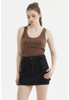 Imagen 1 del producto Polera Mujer Rib Aplicación Rivets Y Print Café Oscuro