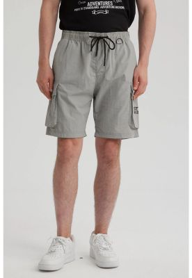 Imagen 1 del producto Bermuda Hombre Cargo Nylon Gris