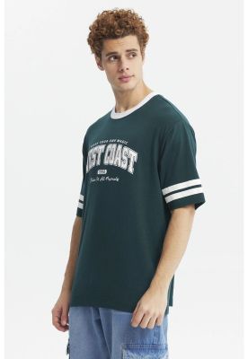 Imagen 2 del producto Polera Hombre Urban City Usa Verde Oscuro