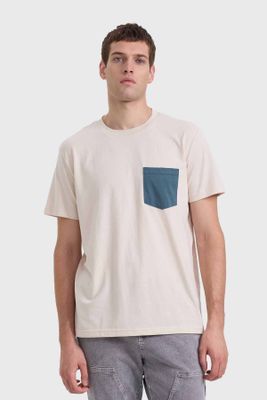 Imagen 1 del producto Polera Hombre Con Bolsillo Beige / Verde