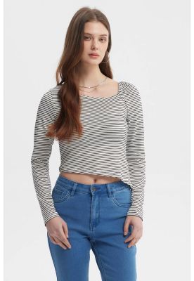 Imagen 1 del producto Polera Mujer Asimétrica Rayas Crudo