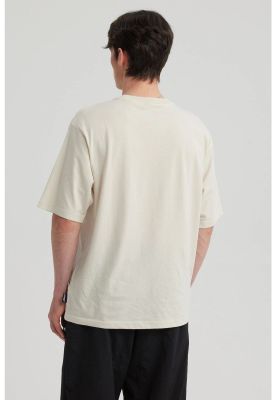 Imagen 2 del producto Polera Hombre Print Oversize Beige l