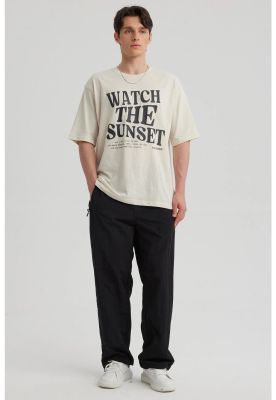 Imagen 2 del producto Polera Hombre Print Oversize Beige - ll