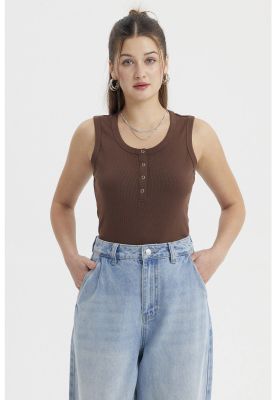 Imagen 2 del producto Polera Mujer Rib Aplicación Botones Café