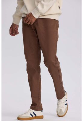 Imagen 2 del producto Jeans Hombre Slim Color Café