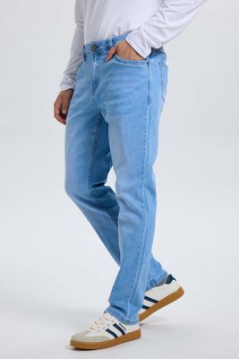 Imagen 2 del producto Jeans Hombre 702 Slim Azul Claro