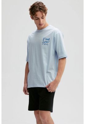 Polera Hombre Doble Print Celeste