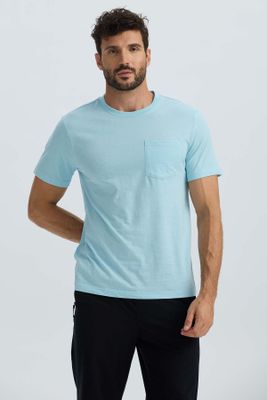 Imagen 2 del producto Polera Hombre Básica Con Bolsillo Celeste II