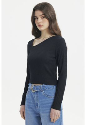 Imagen 2 del producto Polera Mujer Cuello Asimétrico Negro - lll