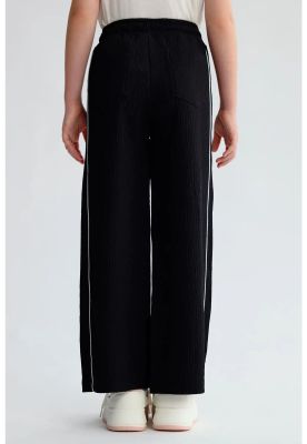 Imagen 2 del producto Pantalón Niña Crep Accesorios Cordón Negro