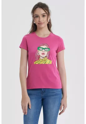 Polera Mujer Gráfica Roll Up Fucsia