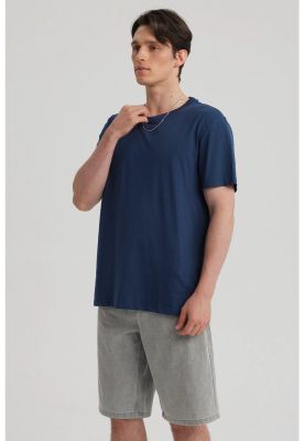 Imagen 2 del producto Polera Hombre Long Fit Básica Azul Marino