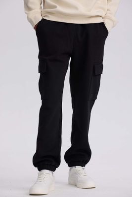 Imagen 2 del producto Pantalón Buzo Hombre Cargo Negro