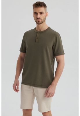 Imagen 2 del producto Polera Hombre Tres Botones Verde- ll