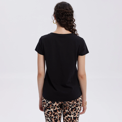 Imagen 1 del producto Polera Mujer Print Aplicación Folia Negro