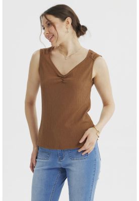 Imagen 2 del producto Polera Mujer Textura Recogido En Pecho Café