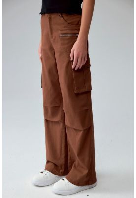 Imagen 2 del producto Pantalón Niña Calce Recto Cargo Café