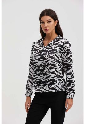 Imagen 2 del producto Blusa Mujer Aplicación Lazo Manga Negro - ll