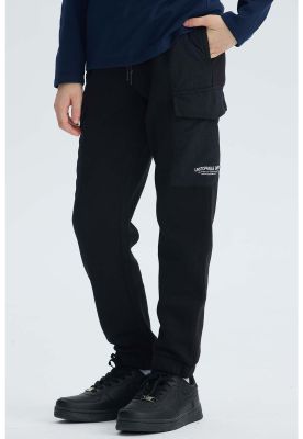 Imagen 2 del producto Pantalón Buzo Niño Jogger Cargo Negro - ll