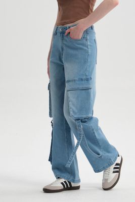 Imagen 2 del producto Jeans Mujer Calce Recto Cargo Amarra Azul Claro