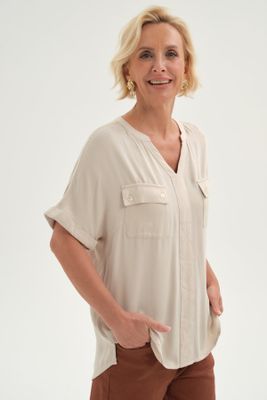 Imagen 2 del producto Blusa Mujer Lisa 2 Tapetas Beige