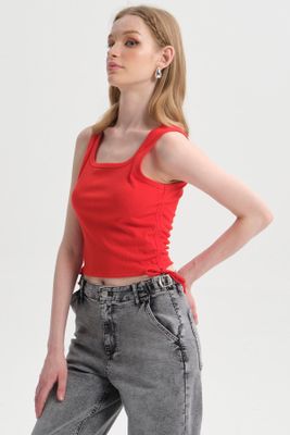 Imagen 2 del producto Polera Mujer Recogido Costado Rojo