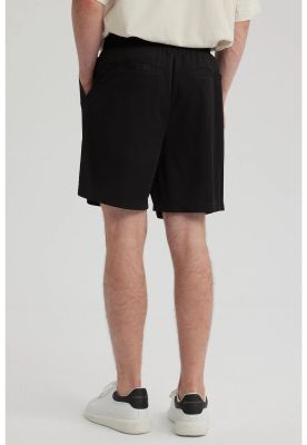 Imagen 2 del producto Bermuda Hombre Textura Bolsillo Trasero Negro