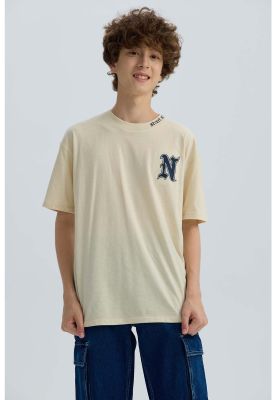 Imagen 1 del producto Polera Niño Cuello Bordado Crudo