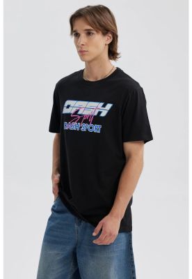 Imagen 2 del producto Polera Hombre Estampado Negro IV