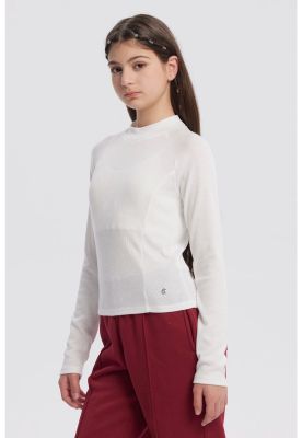 Imagen 2 del producto Polera Niña Cuello Alto Parcial Crudo