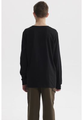 Imagen 2 del producto Polera Niño Puño Y Print Negro