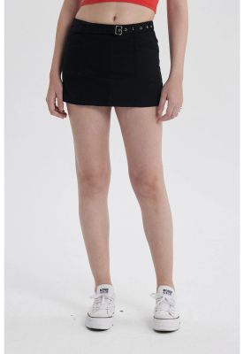 Short Mujer Short Con Cinturón Negro