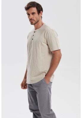 Imagen 2 del producto Polera Hombre 3 Botones Beige