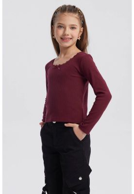 Imagen 2 del producto Polera Niña Cuello Encaje Burdeo