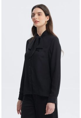 Imagen 2 del producto Blusa Mujer Lazo En El Cuello Negro