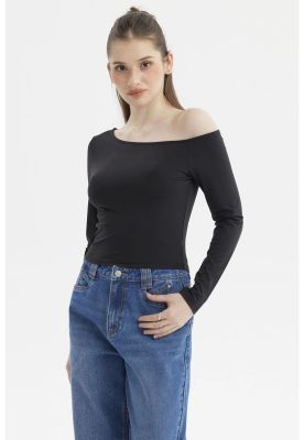 Imagen 2 del producto Polera Mujer Asimétrico Negro