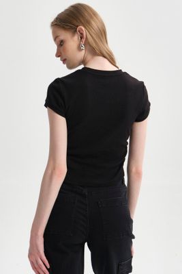 Imagen 2 del producto Polera Mujer Cropped Negro