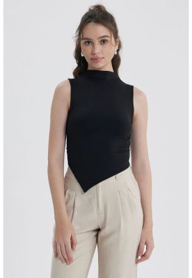 Polera Mujer Basta Asimétrica Negro