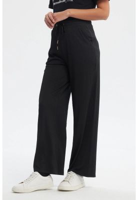 Imagen 2 del producto Pantalón Buzo Mujer Detalles Ojetillos Negro