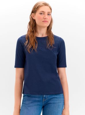 Polera con Detalle Bordado Studs