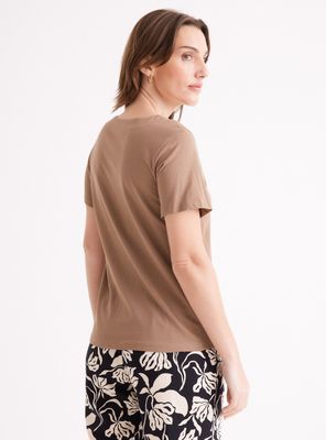 Imagen 2 del producto Polera Manga Corta con Aplicación Bordada