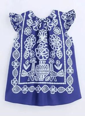 Vestido Corto con Vuelos